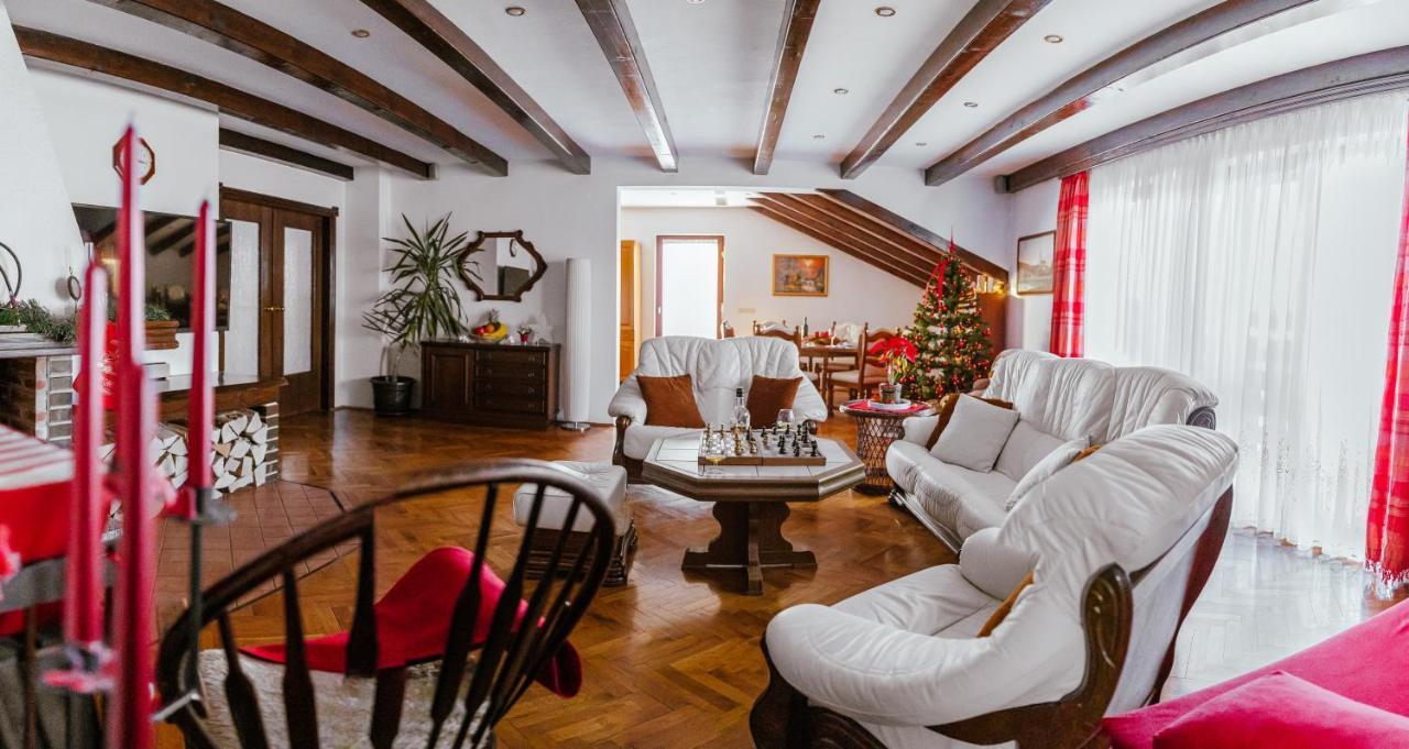 Apartamento Lika Story Josipdol Exterior foto